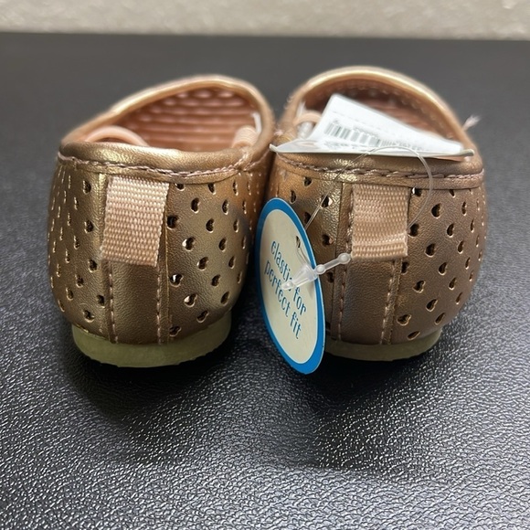 NWT Carter’s Girls Perforated Heart Ballet Flats Metallic Slip On Shoes Size 6 - Picture 6 of 11